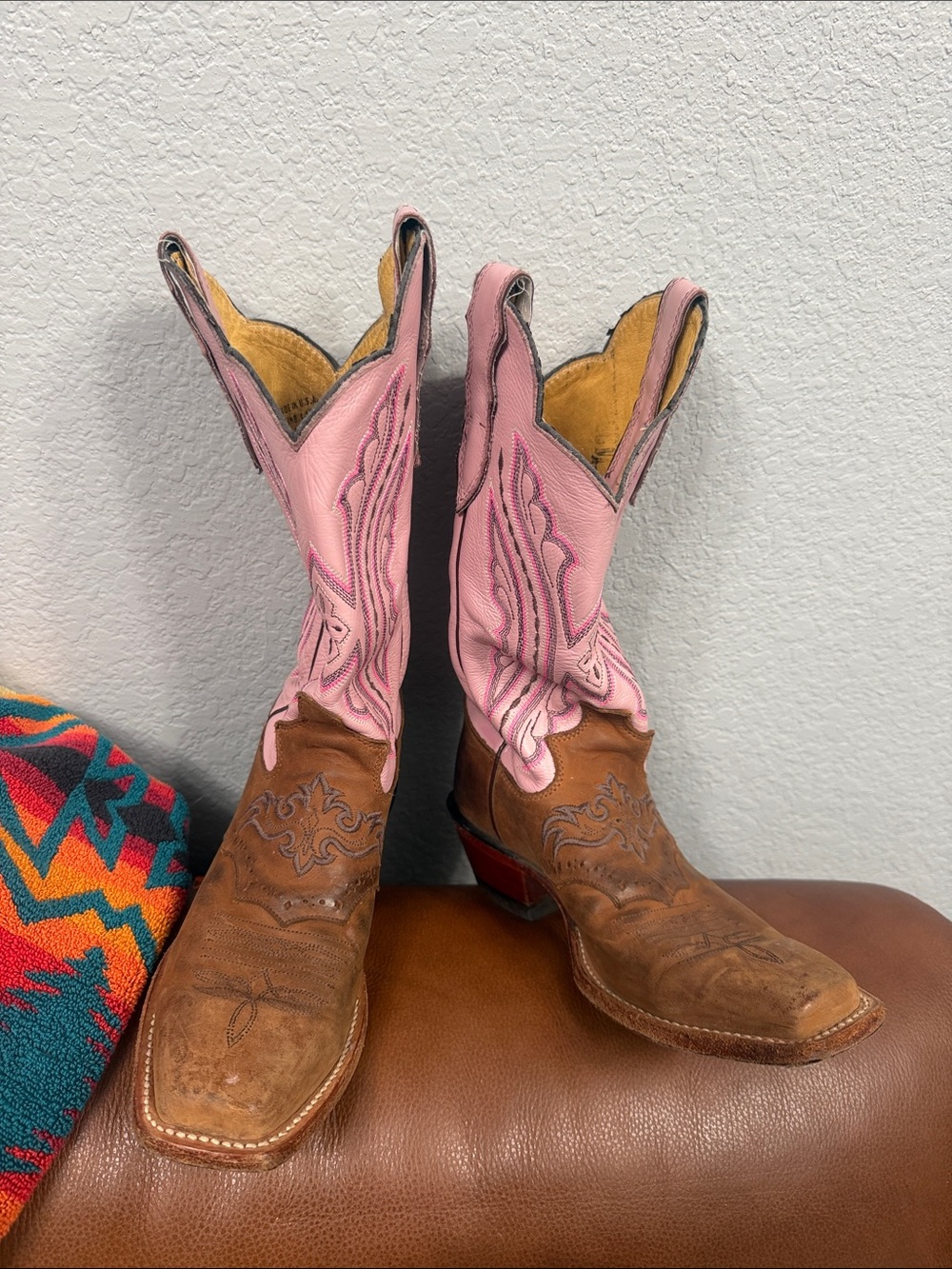 Justin L2667 Cowboy Boots Punchy Pink Brown Leather USA Size 6